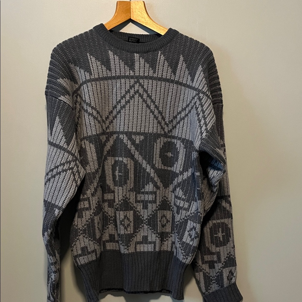 BLUE/GREY patterned 100% wool. XL